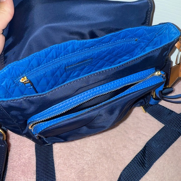 Tory Burch Crossbody Strap in 🫐 - Picture 3 of 4